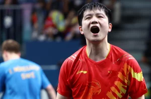 Fan Zhendong mang về HCV thứ 17 cho đoàn thể thao Trung Quốc sau khi vượt qua tay vợt Truls Moregardh ở trận chung kết môn bóng bàn nội dung đơn nam tối 4/8 (Ảnh: Reuters).